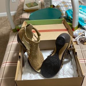JBU by Jambu sandals